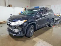 5TDZARFH7JS038734 2018 TOYOTA HIGHLANDER