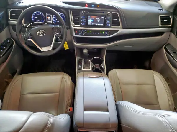 5TDZARFH7KS043062 2019 TOYOTA HIGHLANDER - Image 8