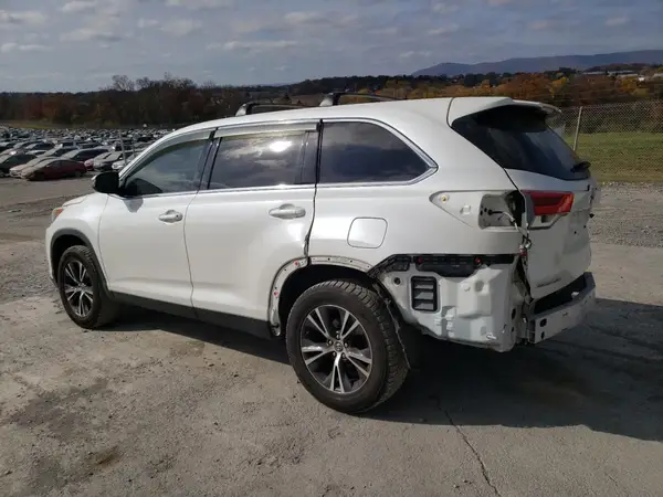 5TDZARFH7KS048441 2019 TOYOTA HIGHLANDER - Image 2