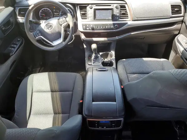 5TDZARFH7KS051548 2019 TOYOTA HIGHLANDER - Image 8