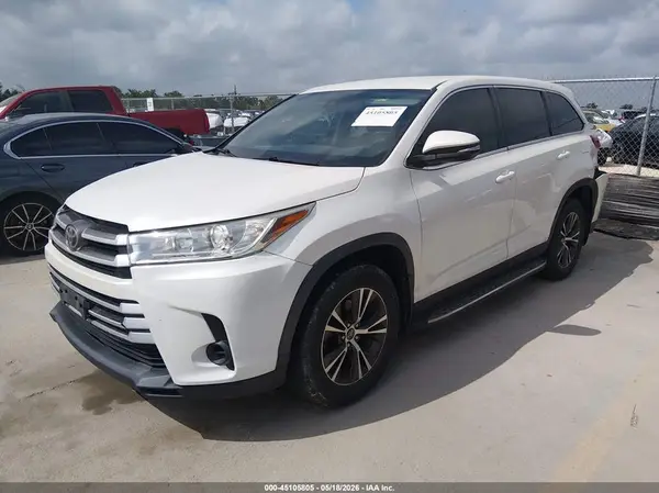 5TDZARFH7KS051842 2019 TOYOTA HIGHLANDER - Image 2
