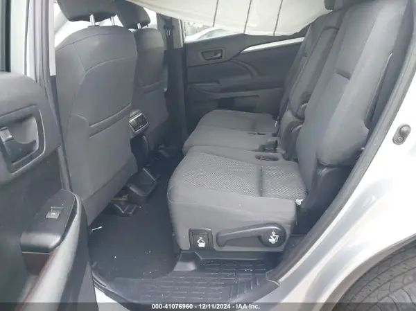 5TDZARFH7KS052716 2019 TOYOTA HIGHLANDER - Image 8