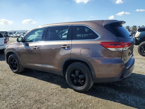5TDZARFH7KS054420 2019 TOYOTA HIGHLANDER - Image 2