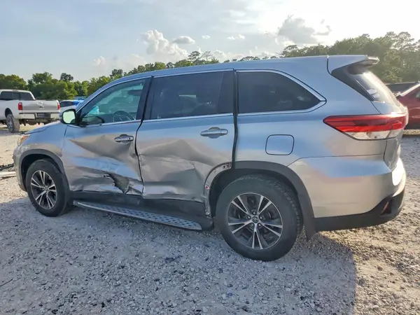 5TDZARFH7KS056751 2019 TOYOTA HIGHLANDER - Image 2