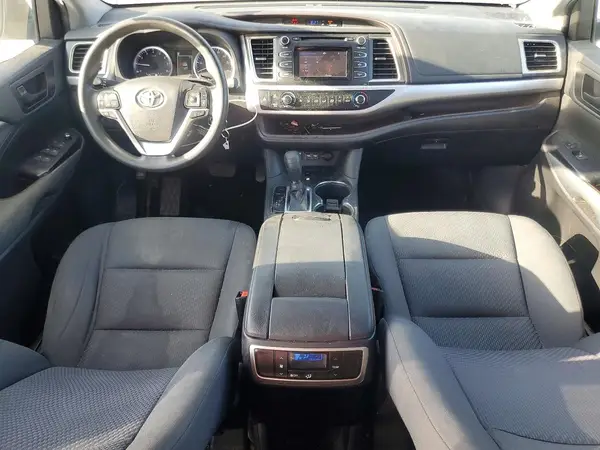 5TDZARFH7KS056751 2019 TOYOTA HIGHLANDER - Image 8
