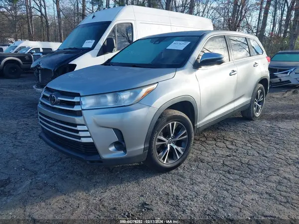 5TDZARFH7KS058001 2019 TOYOTA HIGHLANDER - Image 2