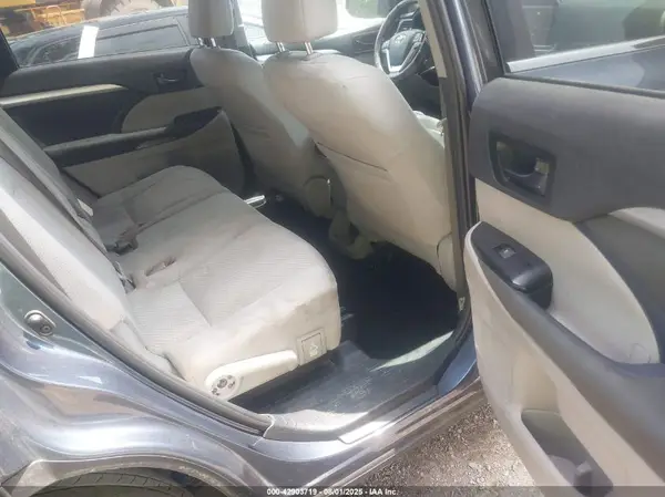 5TDZARFH7KS059357 2019 TOYOTA HIGHLANDER - Image 8