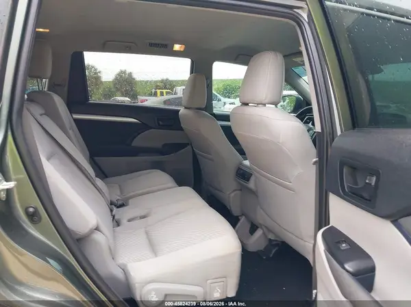 5TDZARFH7KS059651 2019 TOYOTA HIGHLANDER - Image 8