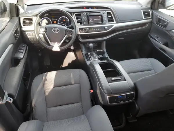 5TDZARFH7KS059889 2019 TOYOTA HIGHLANDER - Image 8