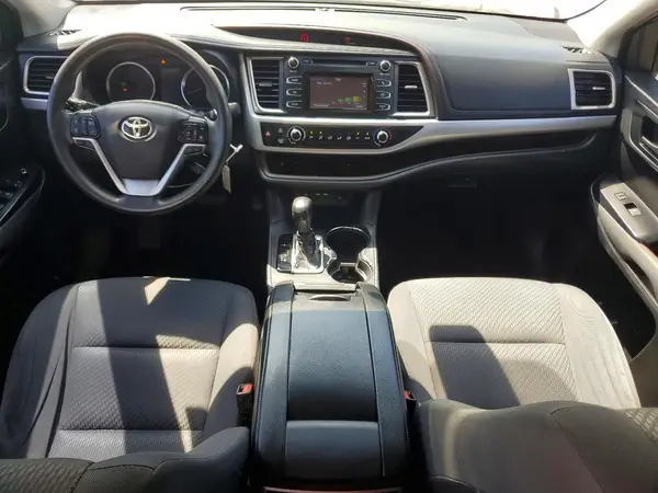 5TDZARFH7KS060010 2019 TOYOTA HIGHLANDER - Image 8