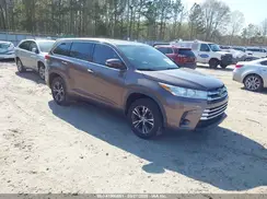 5TDZARFH7KS060251 2019 TOYOTA HIGHLANDER