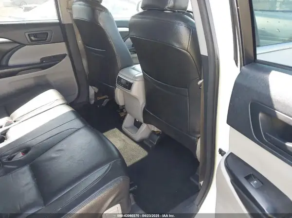 5TDZARFH8GS017528 2016 TOYOTA HIGHLANDER - Image 8