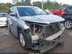 5TDZARFH8GS021448 2016 TOYOTA HIGHLANDER
