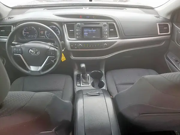 5TDZARFH8HS024657 2017 TOYOTA HIGHLANDER - Image 8