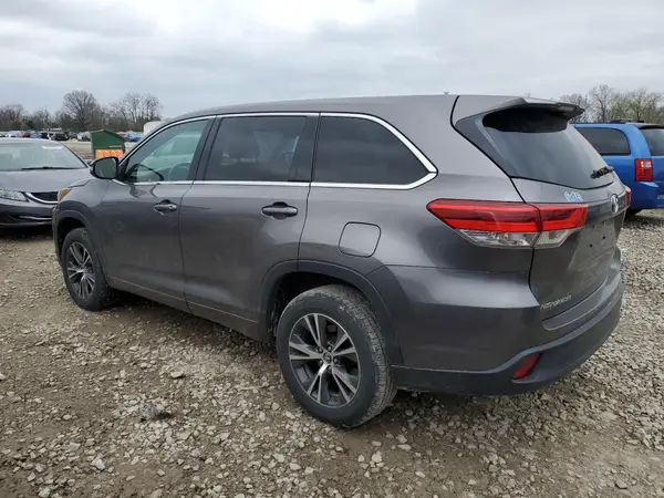 5TDZARFH8HS024691 2017 TOYOTA HIGHLANDER - Image 2