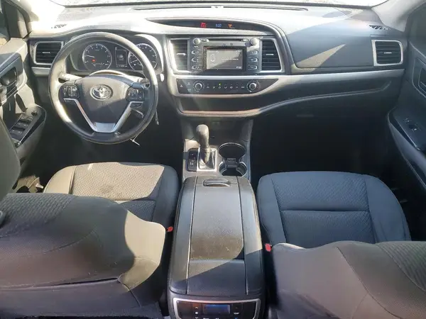 5TDZARFH8HS025047 2017 TOYOTA HIGHLANDER - Image 8