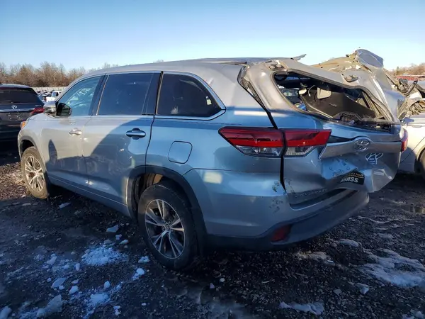 5TDZARFH8HS026053 2017 TOYOTA HIGHLANDER - Image 2