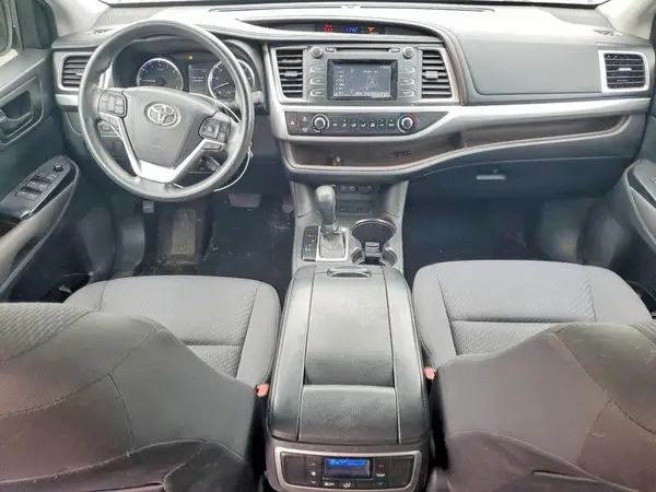 5TDZARFH8HS026070 2017 TOYOTA HIGHLANDER - Image 8