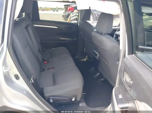 5TDZARFH8HS026537 2017 TOYOTA HIGHLANDER - Image 8