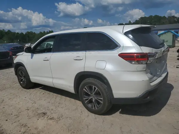 5TDZARFH8HS027493 2017 TOYOTA HIGHLANDER - Image 2