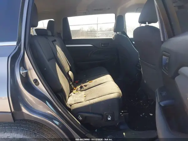 5TDZARFH8HS028451 2017 TOYOTA HIGHLANDER - Image 8