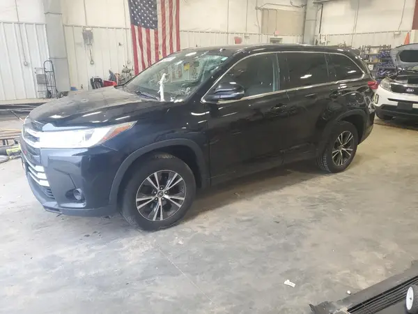 5TDZARFH8HS028689 2017 TOYOTA HIGHLANDER - Image 1