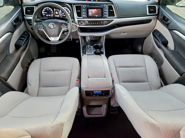 5TDZARFH8HS030698 2017 TOYOTA HIGHLANDER - Image 8