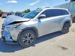 5TDZARFH8HS031821 2017 TOYOTA HIGHLANDER