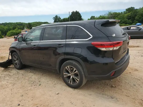 5TDZARFH8HS031866 2017 TOYOTA HIGHLANDER - Image 2