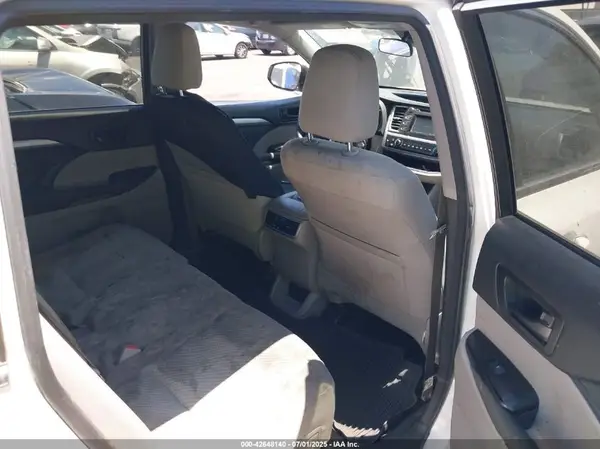 5TDZARFH8JS033218 2018 TOYOTA HIGHLANDER - Image 8