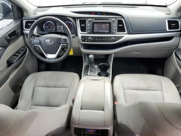 5TDZARFH8JS033543 2018 TOYOTA HIGHLANDER - Image 8
