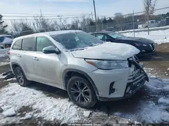 5TDZARFH8JS036927 2018 TOYOTA HIGHLANDER