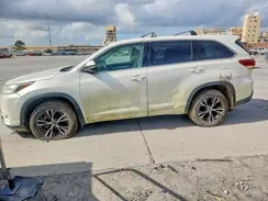 5TDZARFH8JS037382 2018 TOYOTA HIGHLANDER