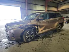 5TDZARFH8JS037852 2018 TOYOTA HIGHLANDER