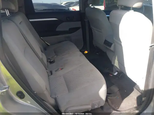 5TDZARFH8JS038855 2018 TOYOTA HIGHLANDER - Image 8