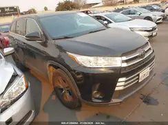 5TDZARFH8JS039214 2018 TOYOTA HIGHLANDER