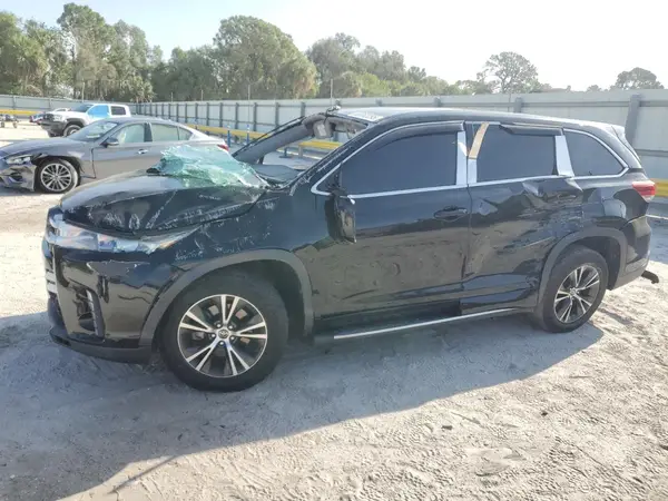 5TDZARFH8JS041397 2018 TOYOTA HIGHLANDER - Image 1