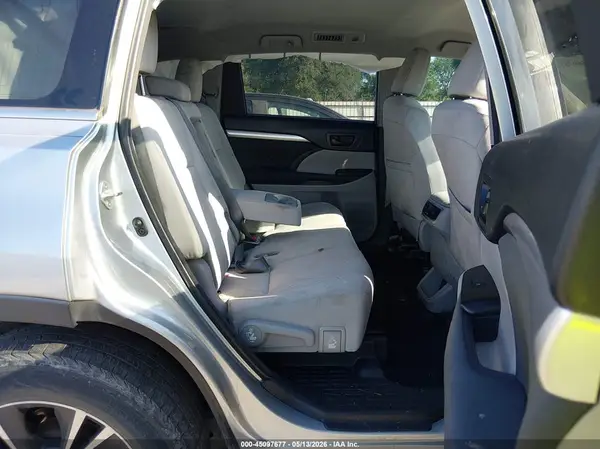 5TDZARFH8JS041822 2018 TOYOTA HIGHLANDER - Image 8