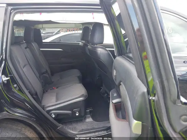 5TDZARFH8KS042888 2019 TOYOTA HIGHLANDER - Image 8