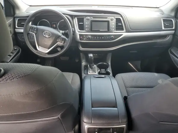 5TDZARFH8KS046584 2019 TOYOTA HIGHLANDER - Image 8