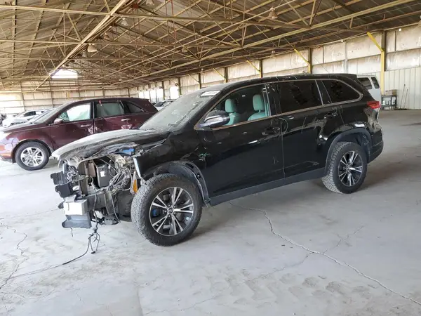 5TDZARFH8KS049694 2019 TOYOTA HIGHLANDER - Image 1