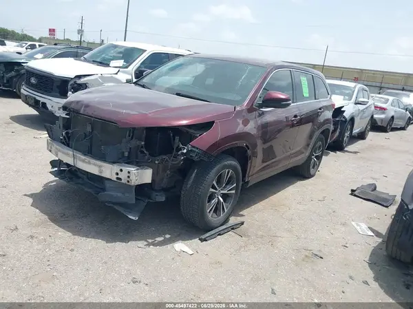 5TDZARFH8KS051591 2019 TOYOTA HIGHLANDER - Image 2