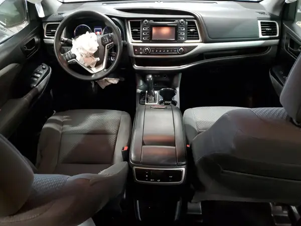5TDZARFH8KS055026 2019 TOYOTA HIGHLANDER - Image 8