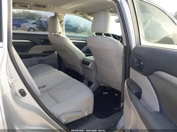 5TDZARFH8KS055401 2019 TOYOTA HIGHLANDER - Image 8