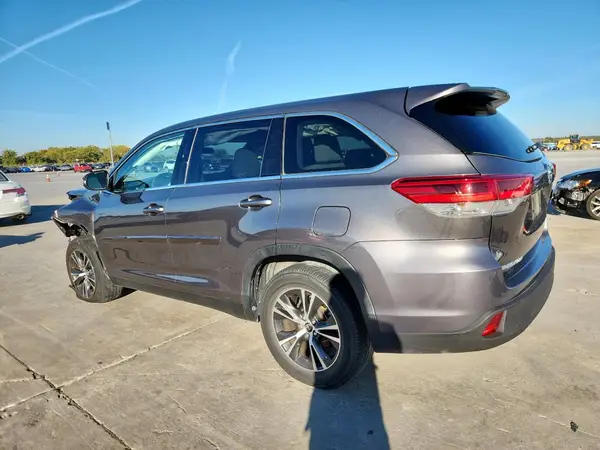 5TDZARFH8KS055771 2019 TOYOTA HIGHLANDER - Image 2