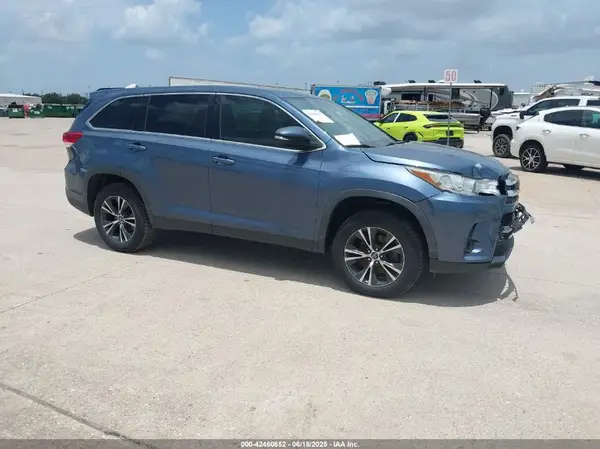 5TDZARFH8KS059612 2019 TOYOTA HIGHLANDER - Image 1