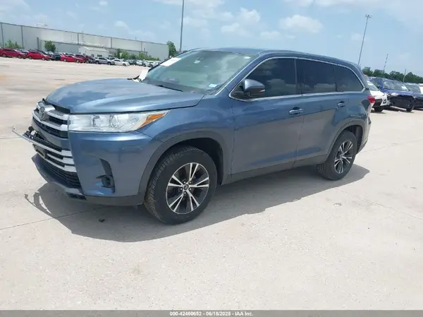 5TDZARFH8KS059612 2019 TOYOTA HIGHLANDER - Image 2