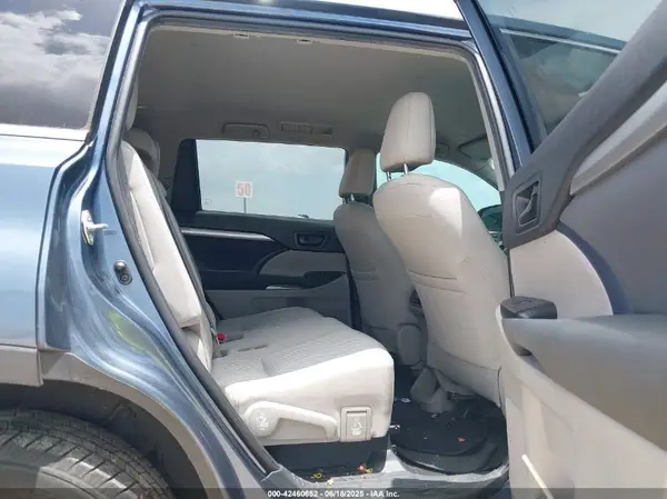 5TDZARFH8KS059612 2019 TOYOTA HIGHLANDER - Image 8