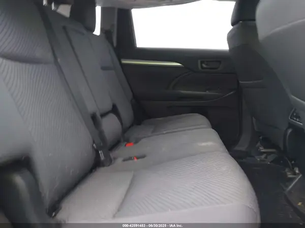 5TDZARFH8KS059979 2019 TOYOTA HIGHLANDER - Image 8