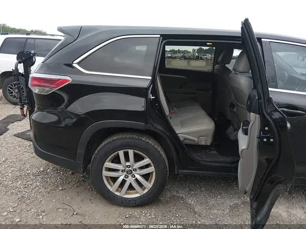 5TDZARFH9GS017232 2016 TOYOTA HIGHLANDER - Image 8